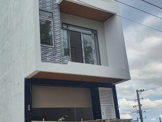 Thi Công Cửa Nhôm Cho Nhà Hiện Đại 3 Tầng