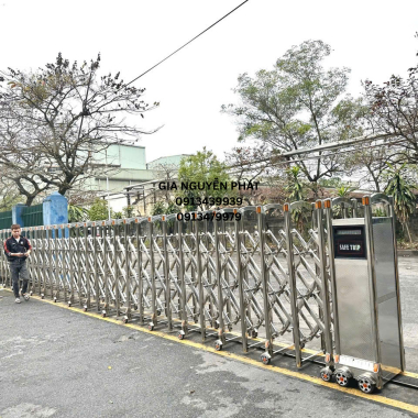 Hoàn Thiện Cửa Tự Động Inox