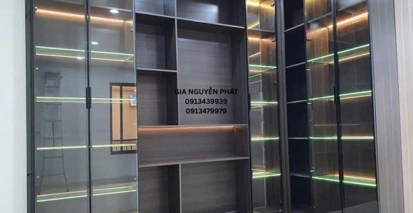 Kính ốp bếp – Giải pháp thẩm mỹ, sạch sẽ cho không gian bếp hiện đại